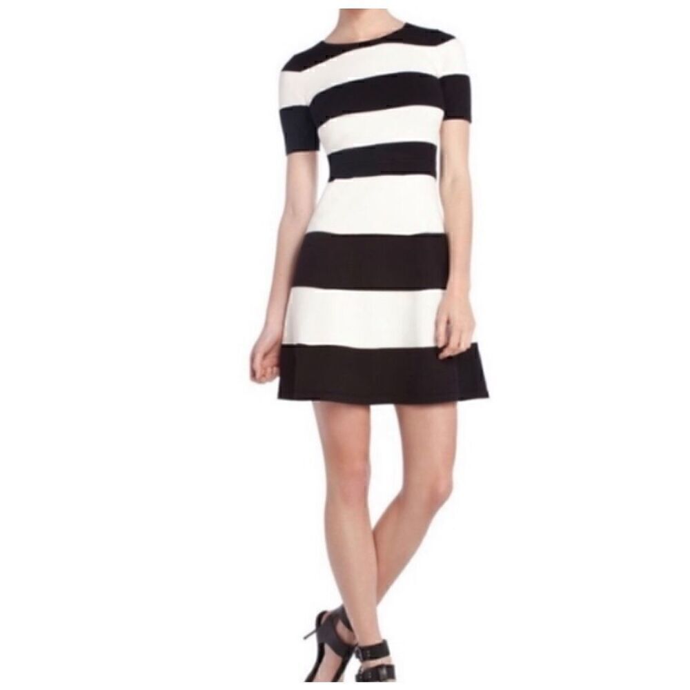 BCBGMAXAZRIA Lylah Dress Crewneck White Black Short Sleeve